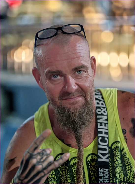comp_2105-2.4-lumi.jpg