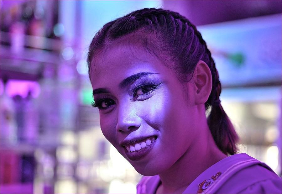 comp_250-1.8-lumi.jpg