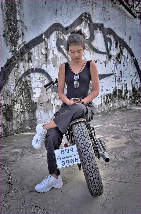 comp_2Bike 2-Lumi.jpg