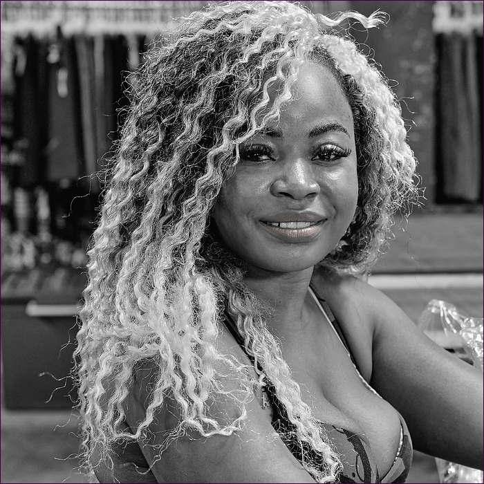 comp_2BlackPortrait2-lumi.jpg
