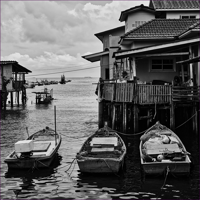 comp_2boats-lumi.jpg