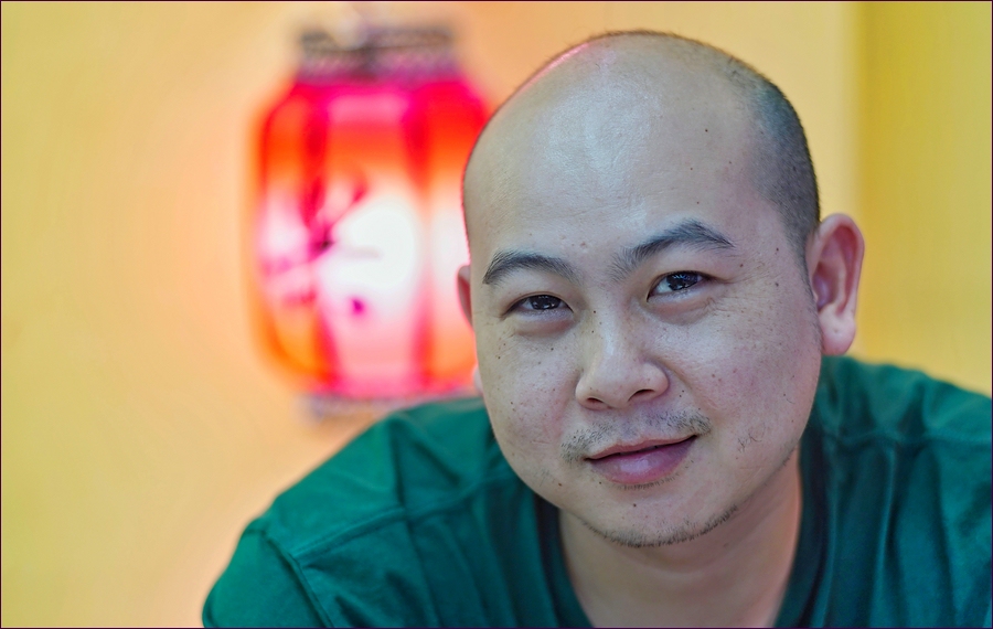 comp_2Chinese-lumi.jpg