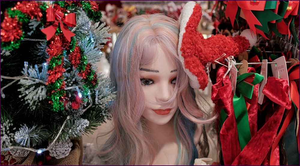comp_2doll-lumi.jpg