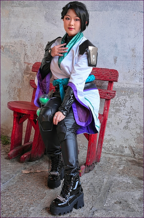 comp_2Girl1-lumi.jpg