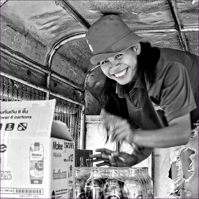 comp_2OnTheTruck-lumi.jpg