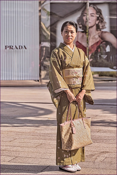 comp_2Prada-Kimono-lumi2b.jpg