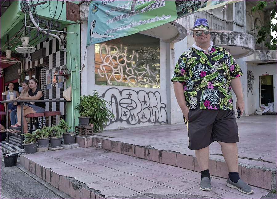 comp_2sexy man-lumi.jpg