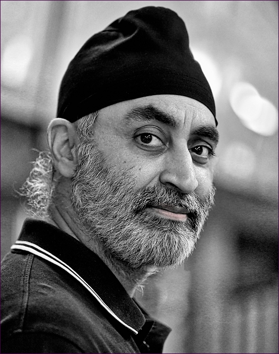 comp_2Sikh-BKK-lumi.jpg