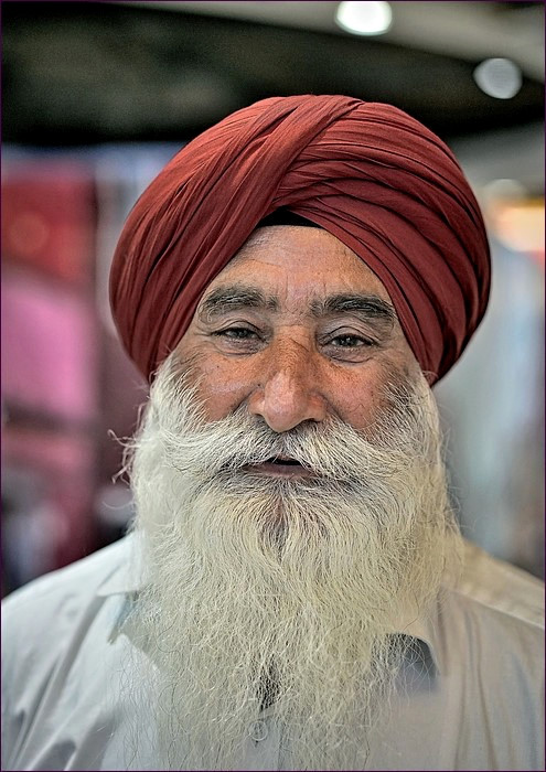 comp_2Sikh-lumi.jpg