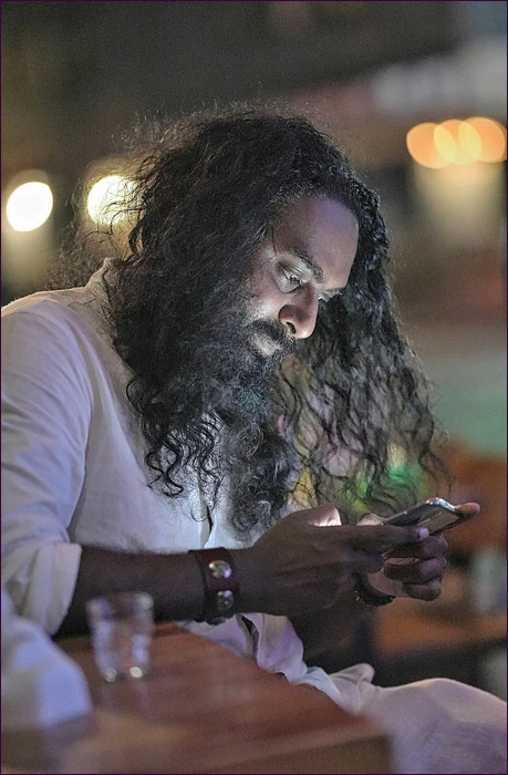 comp_2Sikh-Lumi2.jpg