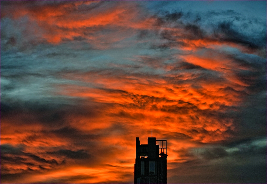 comp_2Sky-Lumi.jpg