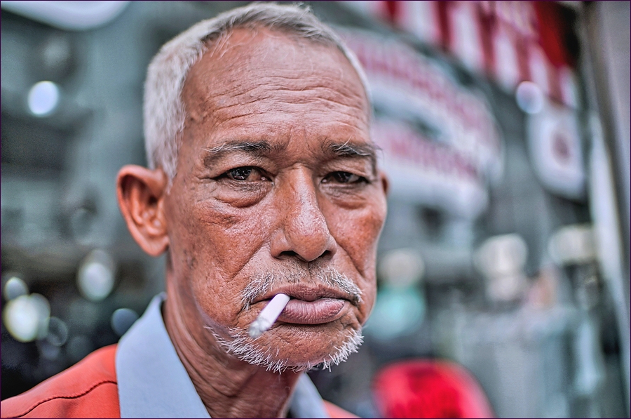comp_2Smoking Face-lumi2.jpg
