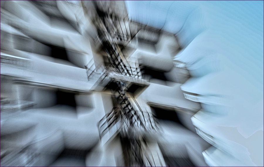 comp_2Stairs1-lumi.jpg