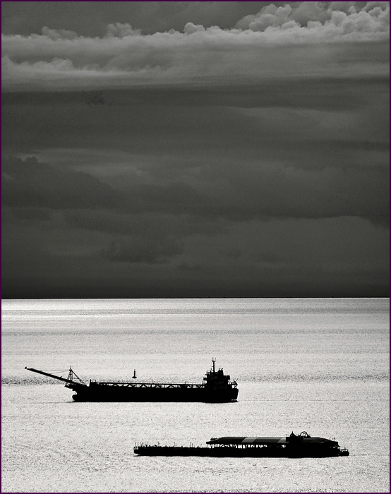 comp_Boats-lumi.jpg