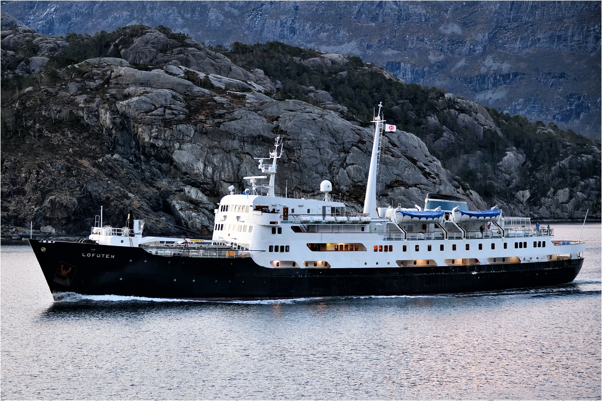 comp_DSC_5670_ Kopie.jpg