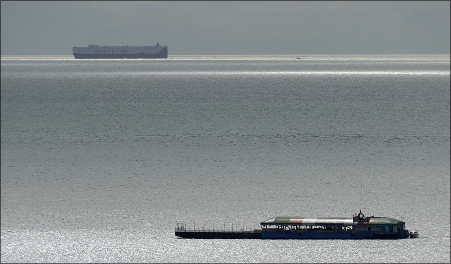 comp_Light-sea-small.jpg