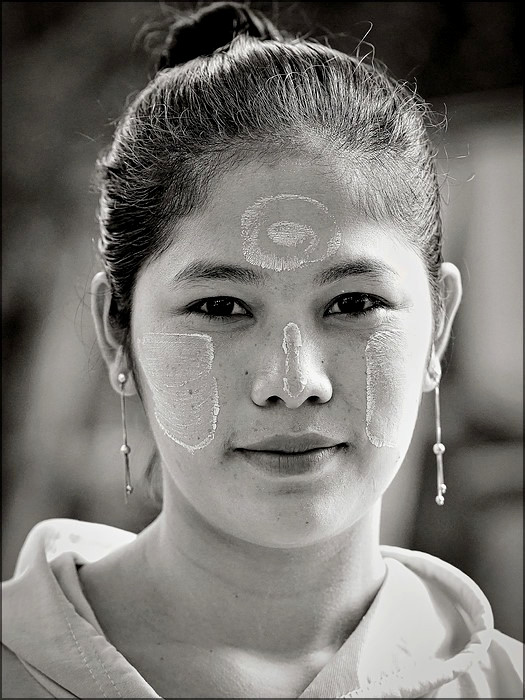 comp_Portrait1SW-Lumi.jpg