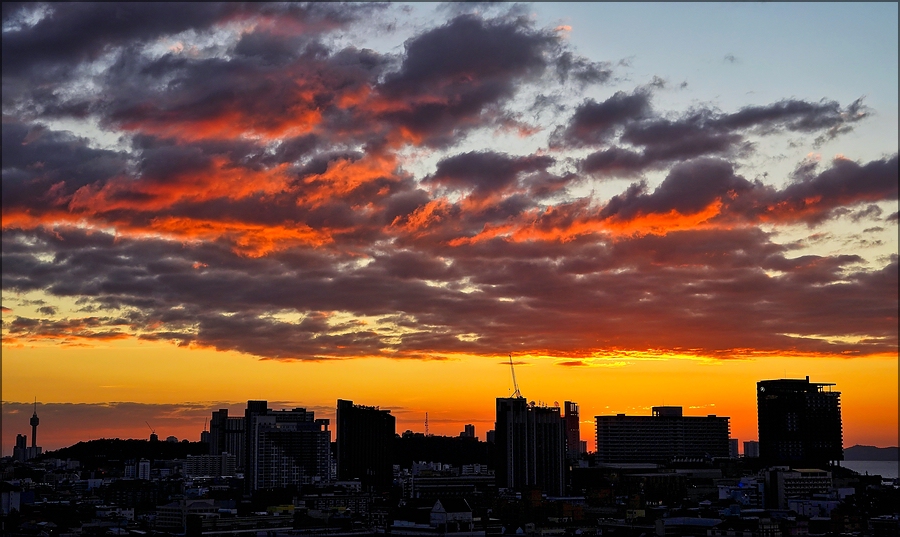 comp_Sunset-Lumi.jpg