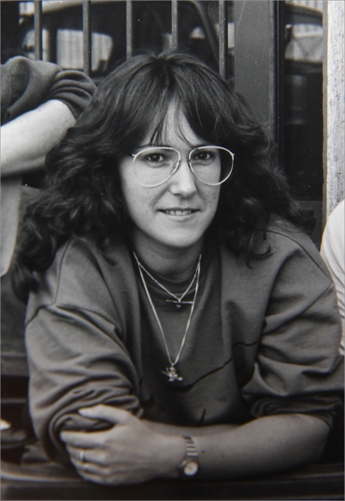 cR 1987 9766