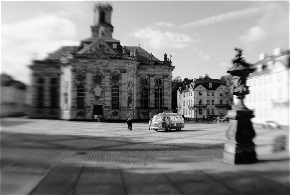 cR Bus vor Ludwigskirche 9365