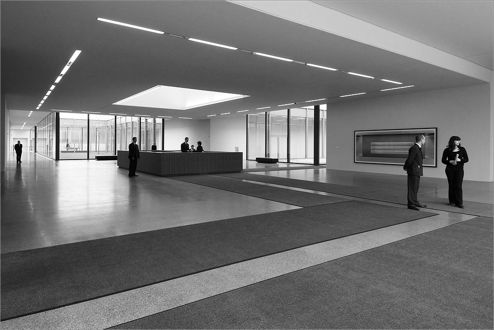 cR Folkwang Foyer 1005