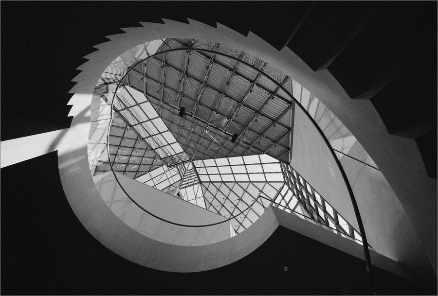 cR Mudam 38