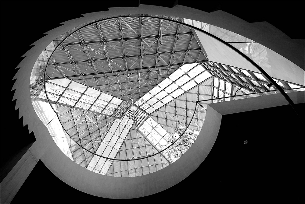 cR MUDAM Kuppel SW 9271