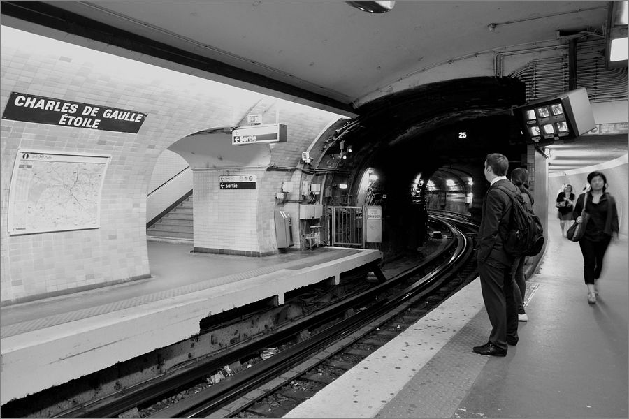 cR Paris 6281