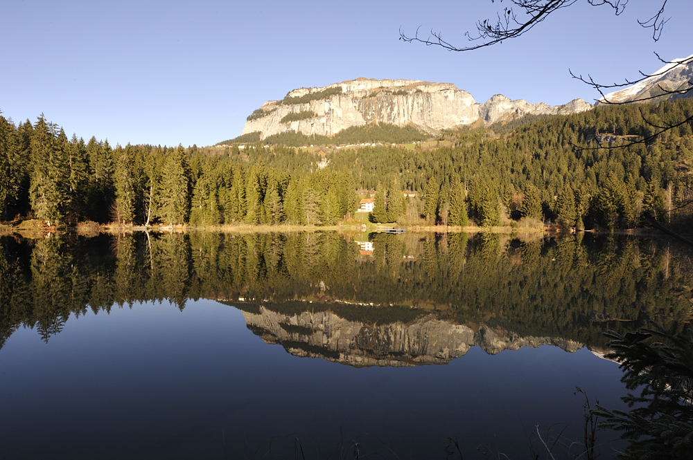 Crestasee mit Flimserstein