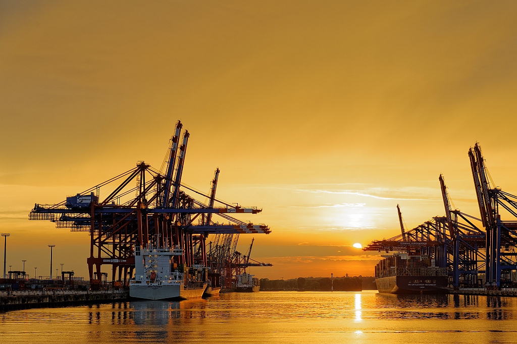 CTB,CTE abends,CMA CGM A.v.Humboldt 034 DxO v