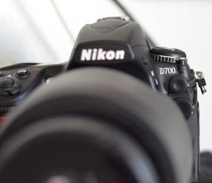 D700