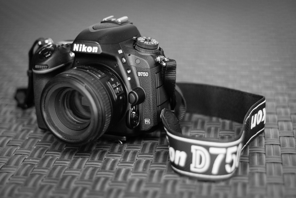 D750 001