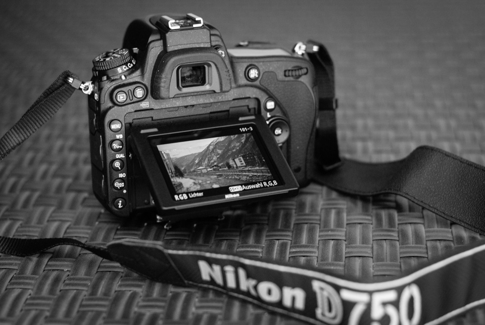D750 003