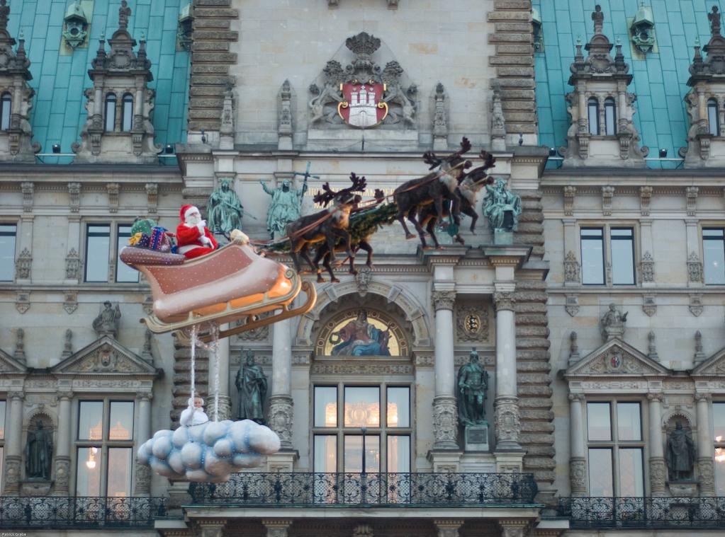 D80, 50mm, f/2,2 ISO 320, 1/80s kein Blitz, freihand, entstanden am Weihnachtsmarkt Hamburger Rathhaus 14.12.2008 um 16:08

Leider unscharf aber ich w