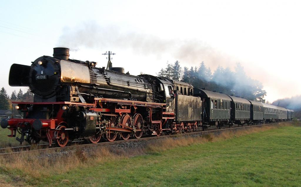 Dampflok 41018 ganzer Zug 2