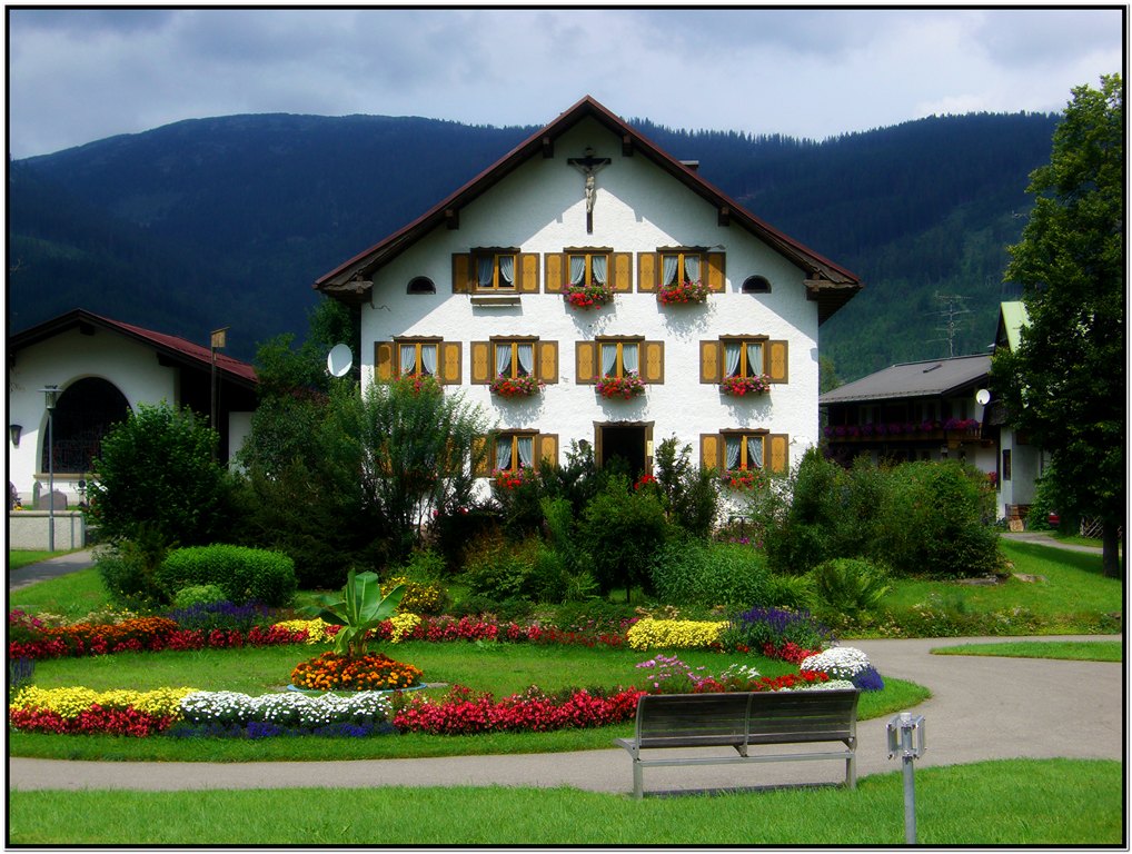 Das Pfarrhaus in Riezlern - Kleinwalsertal