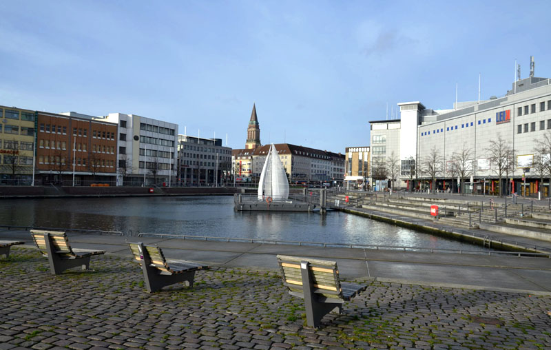 Der Kleine Kiel an einem warmen Januartag (ca. 10 Grad)

Kiel 0179 kl kiel
