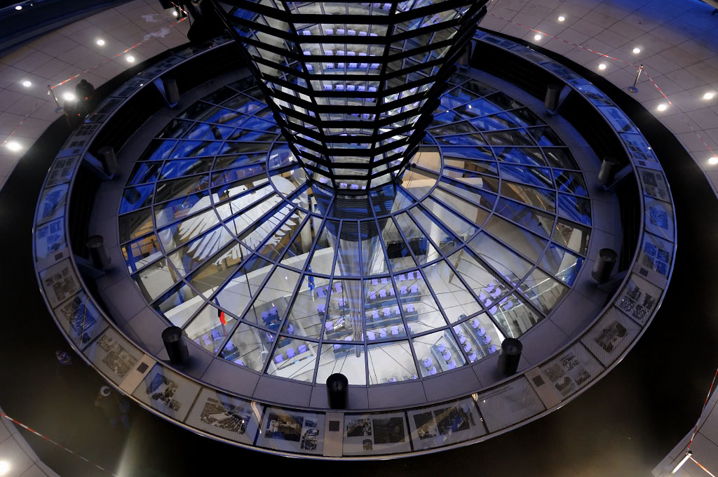 Deutscher Bundestag (Reichstag), Plenarsaal, Blaue Stunde