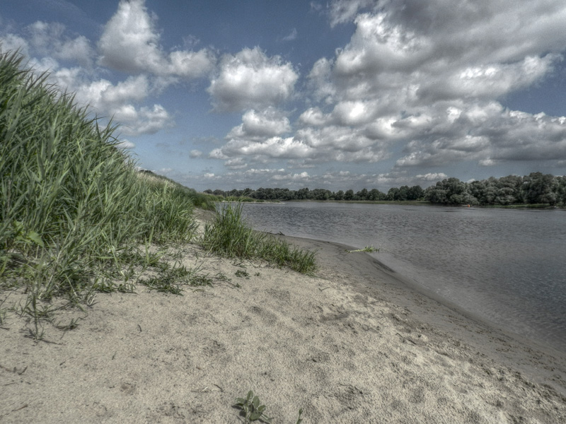 Die Elbe
Nikon Coolpix P500
Erster HDR-Versuch