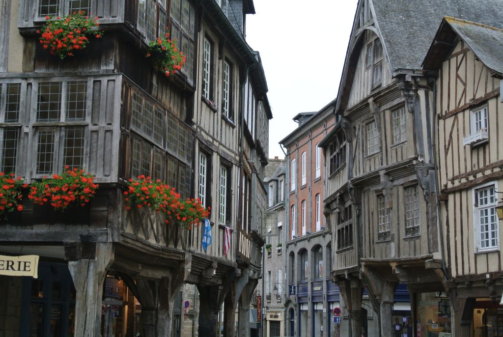 Dinan