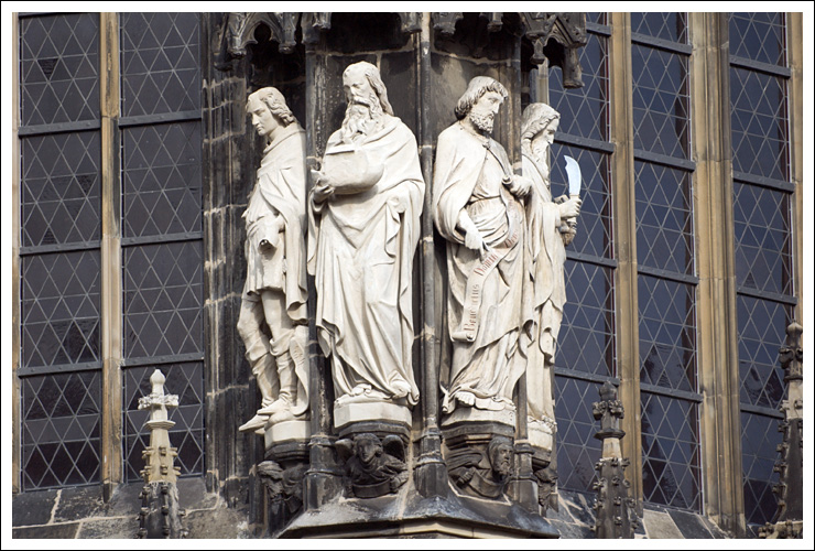 Dom-Figuren