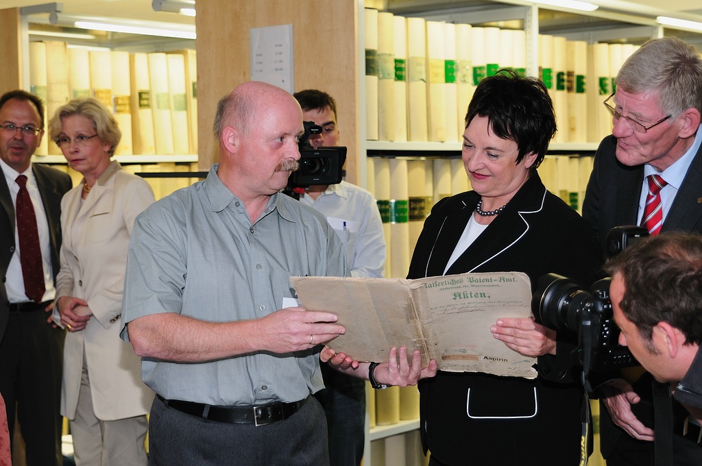 DPA-Fotograf beim Pressetermin am 20.07.2009. Bild für den Thread "Fotografierte Fotografen".