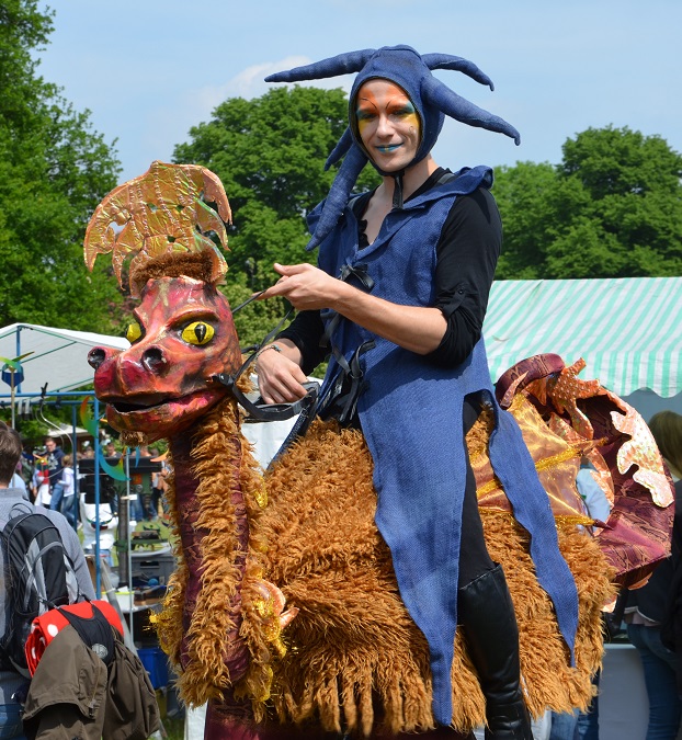Drachenreiterinnen (2)