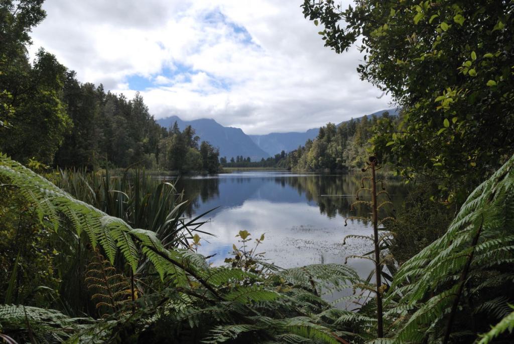 DSC 0927 NX Lake Matheson