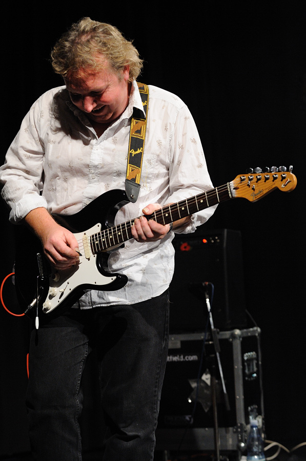 DSC 1999