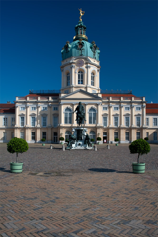 DSC 3309 900