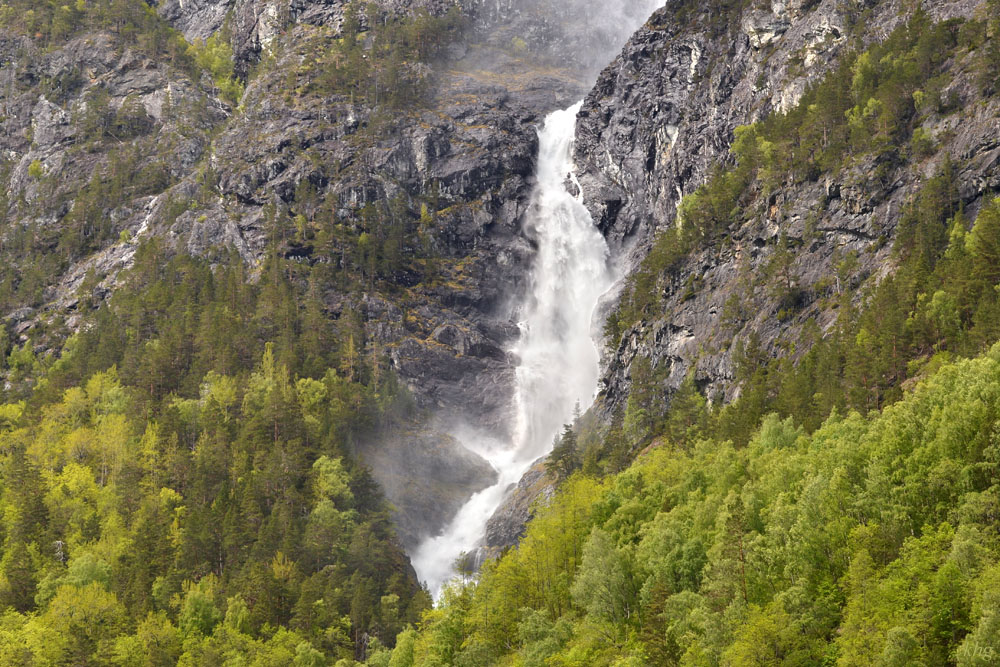 DSC 6036 Wasserfall