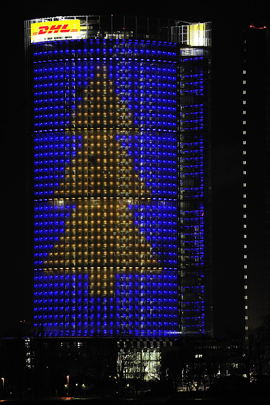 DSC1776 NF F
Post Tower im Advent 2009
70-200 VRII