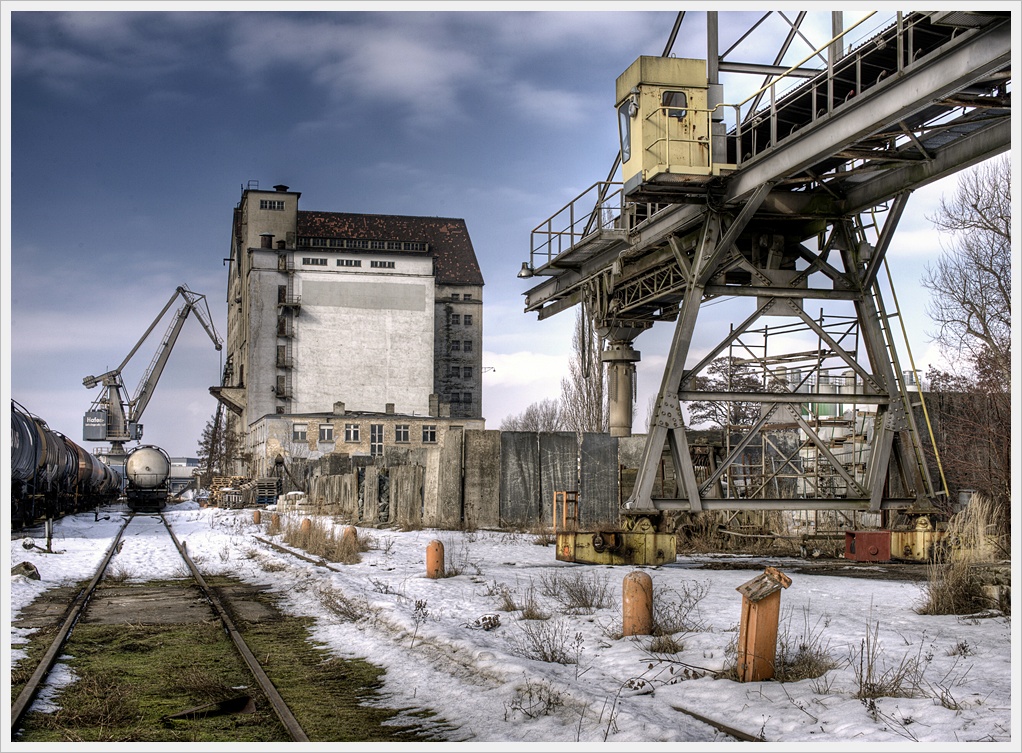 DSC8852 48 49 50 51 tonemapped nff