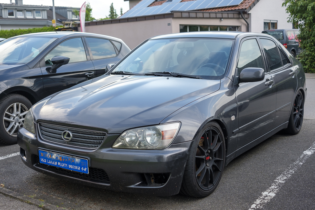 E3FX8242-1.jpg
